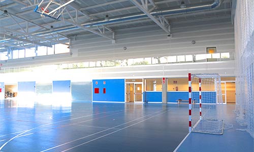 Nuevo polideportivo y aulario en King`s College, Madrid. Construcciones Ruesma