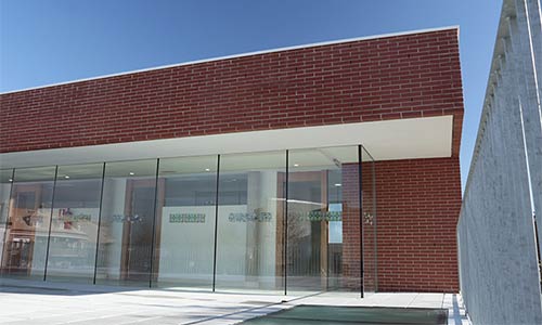 Construcción del Centro Parroquial de Santa Teresa del Niño Jesús en Madrid. Construcciones Ruesma