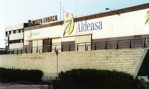 Acondicionamiento de muelles, oficinas y aseos de Aldeasa en Madrid. Construcciones Ruesma